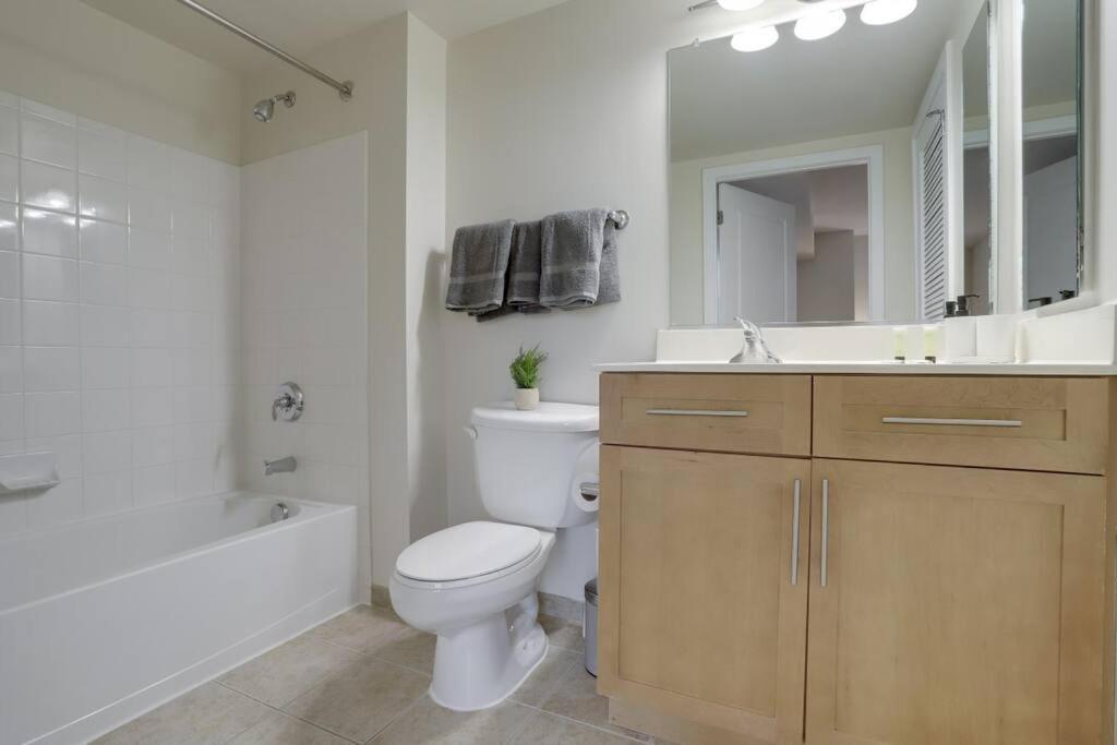 Pentagon City Comfort Modern Stay Arlington Eksteriør billede